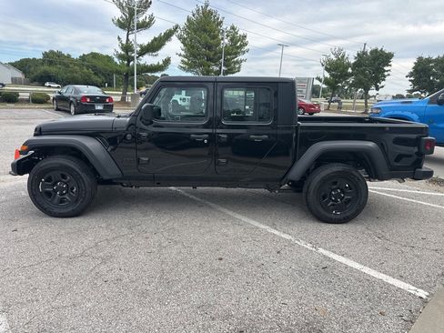 New 2025 Jeep Gladiator Sport image 17