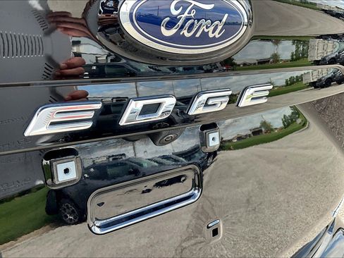 Used 2023 Ford Edge SEL w/ Convenience Package image 32