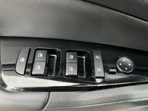 Used 2023 Kia Sportage SX image 12