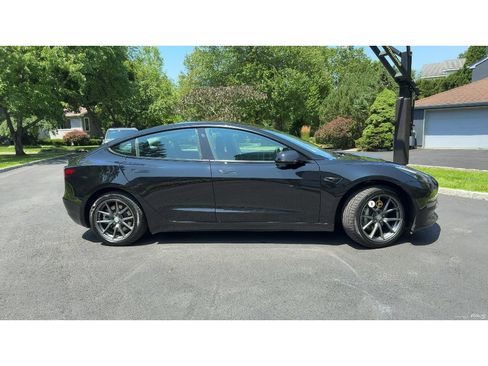 Used 2022 Tesla Model 3 RWD image 5