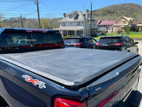 Used 2019 Chevrolet Silverado 1500 Custom w/ Custom Convenience Package image 9