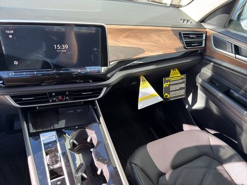 New 2026 Volkswagen Atlas SE image 16