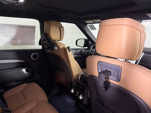 New 2026 Land Rover Discovery Limited Edition AWD/4WD image 32