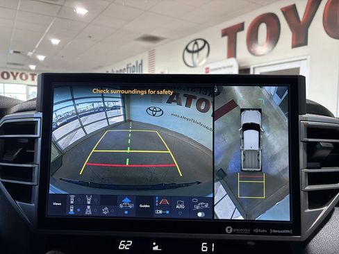 Used 2023 Toyota Tundra Limited image 18