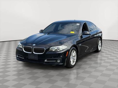 Used 2016 BMW 528i xDrive Sedan AWD/4WD image 3