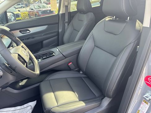 Certified 2025 Nissan Murano SL w/ Cargo Package image 25