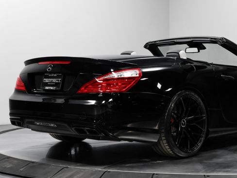 Used 2015 Mercedes-Benz SL 63 AMG w/ Driver Assistance Package image 14
