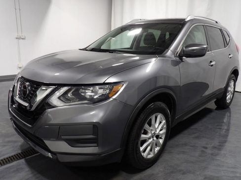 Used 2019 Nissan Rogue SV AWD/4WD image 3