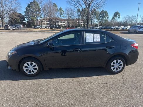 Used 2015 Toyota Corolla L image 2