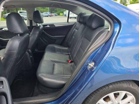 Used 2015 Volkswagen Jetta SE FWD image 30