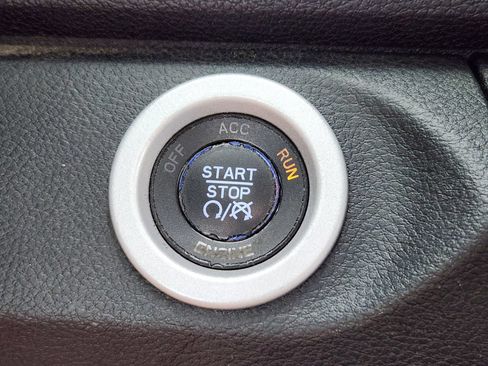 Used 2015 RAM 1500 Sport AWD/4WD image 26