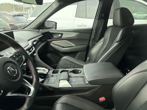 Used 2023 Acura MDX A-Spec image 18