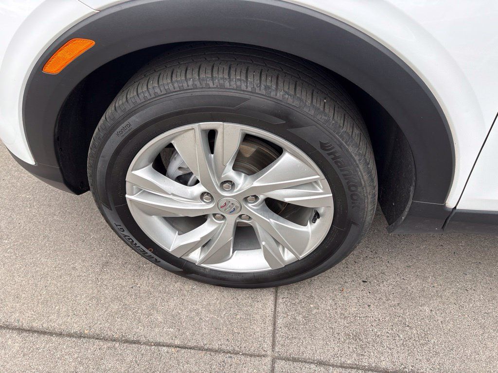 Used 2025 Buick Encore GX Preferred FWD image 11