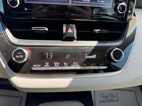 Used 2021 Toyota Corolla LE FWD image 37
