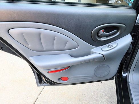 Used 2003 Pontiac Bonneville SSEi FWD image 14