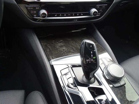 Used 2023 BMW 530i w/ M Sport Package RWD image 36