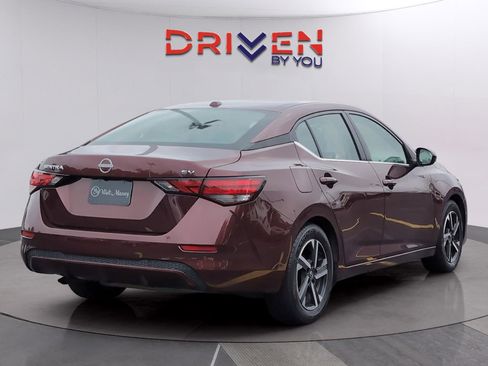 Used 2024 Nissan Sentra SV FWD image 5
