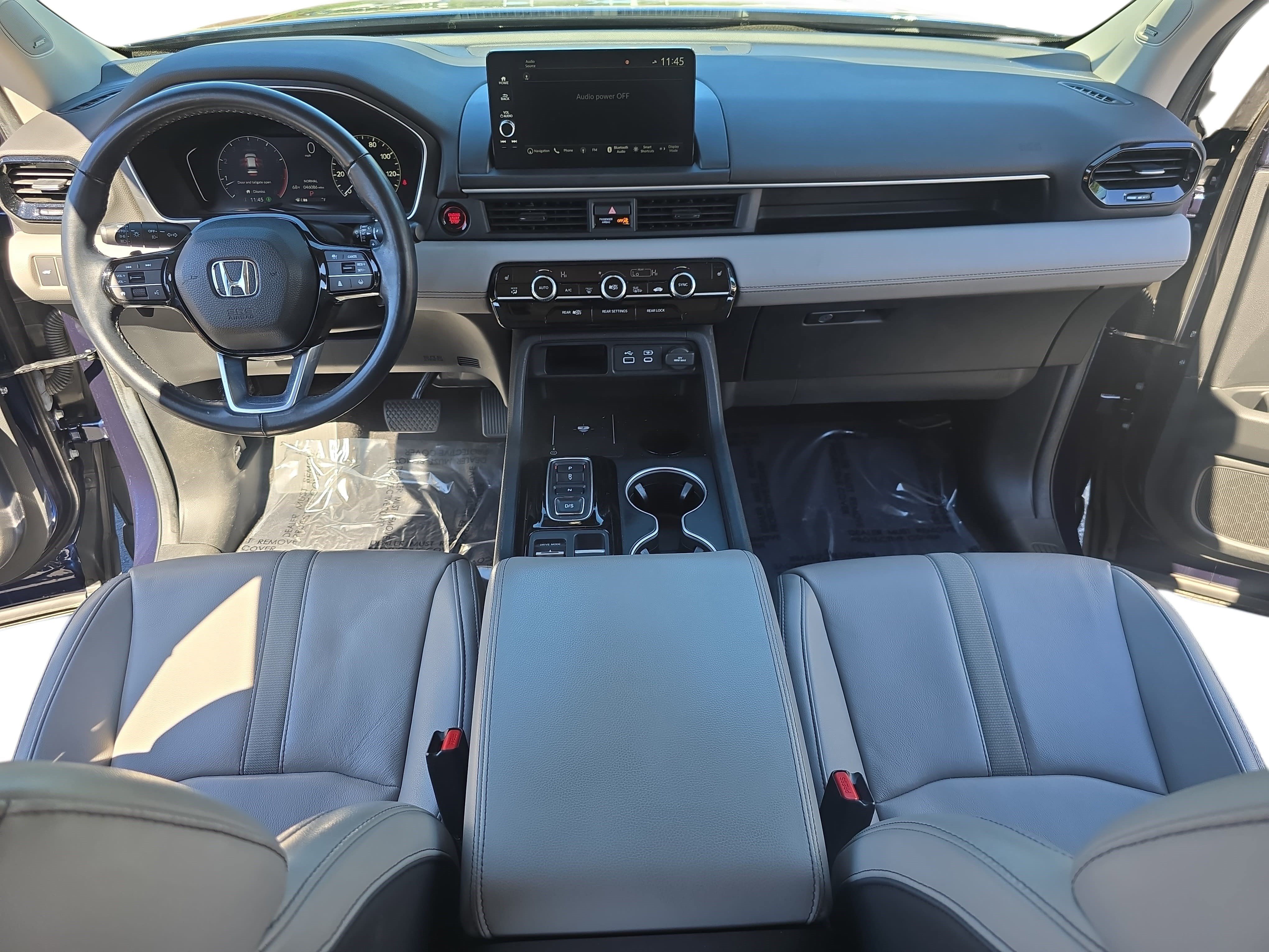 Used 2024 Honda Pilot Touring image 9