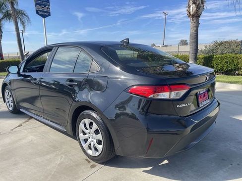 Used 2020 Toyota Corolla LE image 6