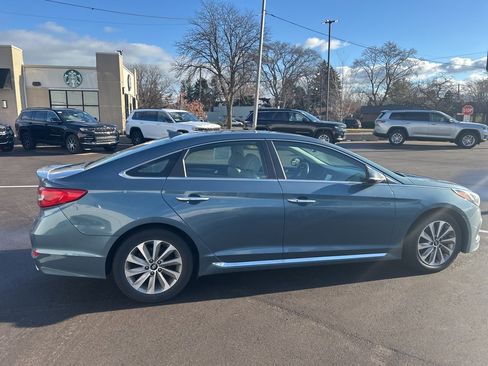 Used 2017 Hyundai Sonata Sport w/ Value Edition Package 02 image 2