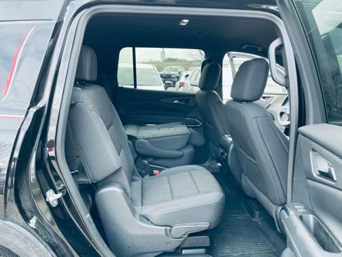 Used 2024 Chevrolet Traverse LT w/ Midnight/Sport Edition image 24