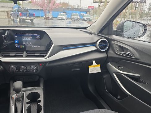 New 2026 Chevrolet Trax LS image 21