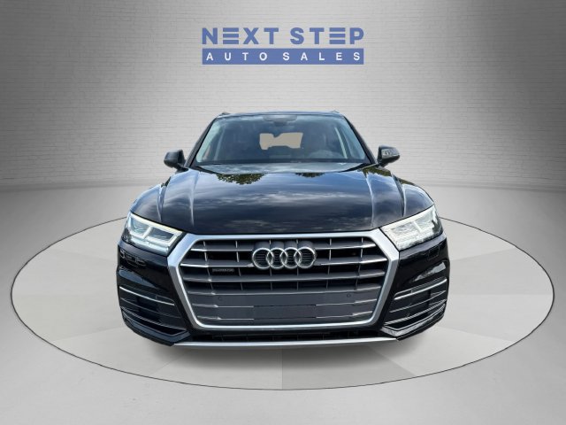 Used 2018 Audi Q5 2.0T Premium Plus w/ Premium Plus Package AWD/4WD image 2