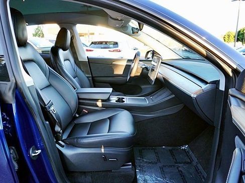 Used 2023 Tesla Model Y Long Range image 11