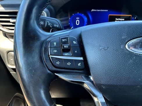 Used 2020 Ford Explorer Platinum w/ Premium Technology Package AWD/4WD image 11