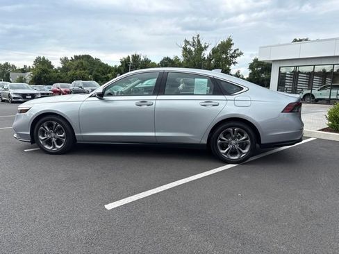 Used 2024 Honda Accord EX image 11