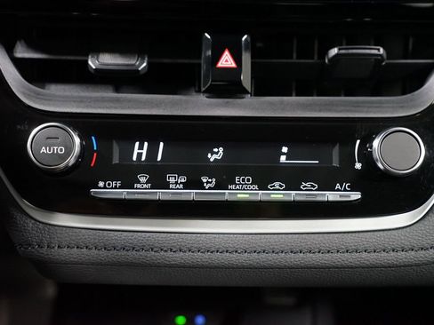 Certified 2024 Toyota Corolla SE image 20