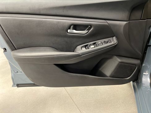 Used 2024 Nissan Sentra SV FWD image 14