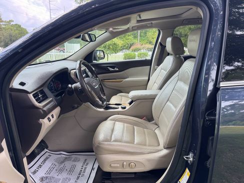 Used 2018 GMC Acadia Denali w/ Technology Package AWD/4WD image 9