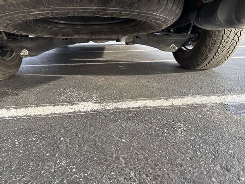 Used 2025 Ford Expedition Active image 36