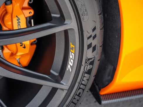Used 2022 McLaren 765LT RWD image 17