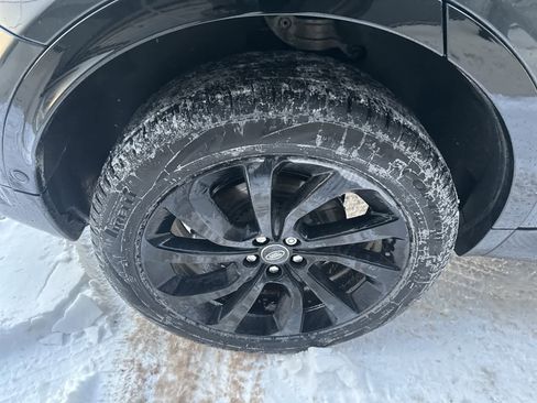 Used 2025 Land Rover Discovery Sport Dynamic SE image 11