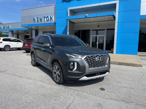 Used 2021 Hyundai Palisade SEL w/ Premium Package image 2
