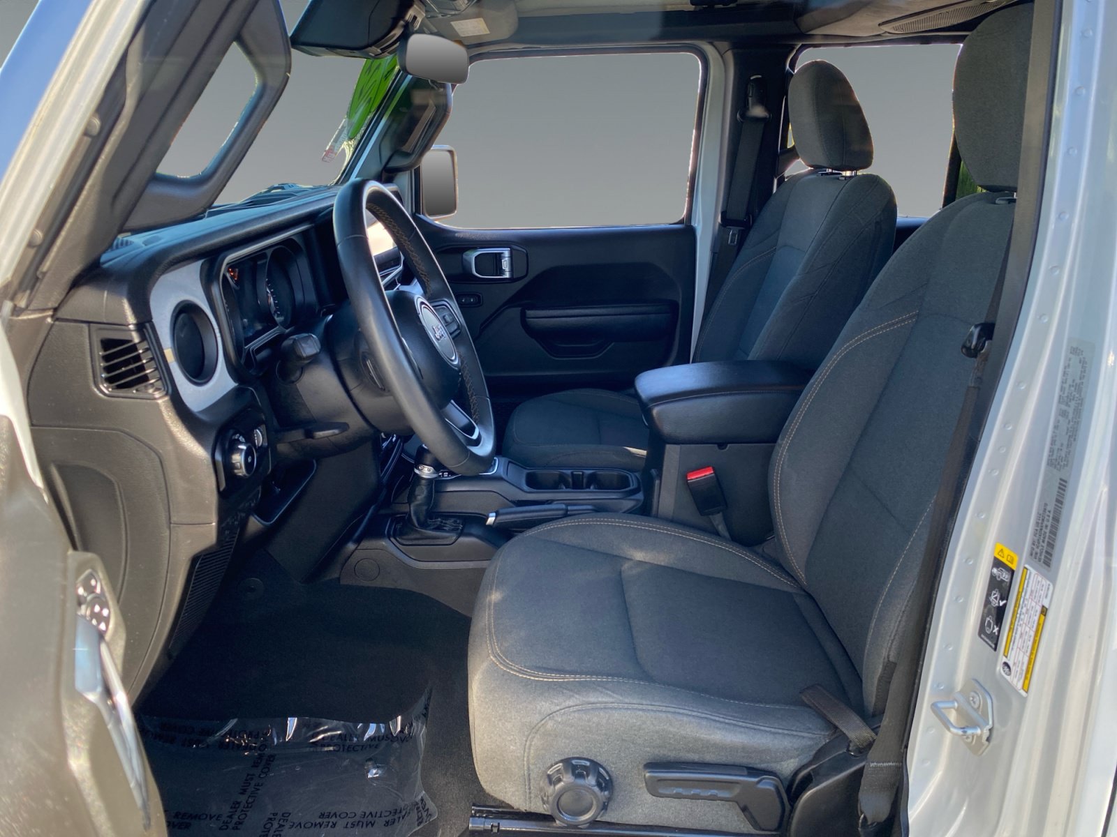 Used 2024 Jeep Wrangler Unlimited Sport AWD/4WD image 9