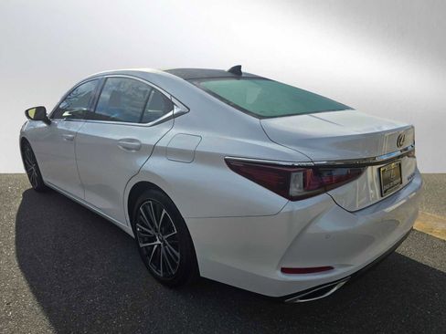 Used 2025 Lexus ES 350 w/ Premium Package image 5