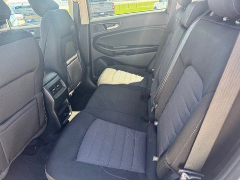 Used 2022 Ford Edge SE image 24