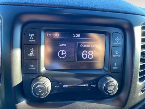 Used 2018 Jeep Compass Latitude w/ Cold Weather Group image 27