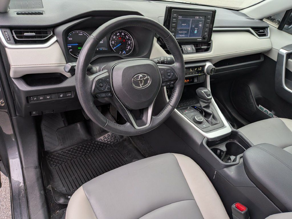Used 2021 Toyota RAV4 XLE Premium AWD/4WD image 13