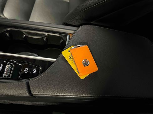 Used 2021 Volvo XC90 T5 Momentum w/ Advanced Package image 13