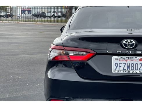 Used 2022 Toyota Camry LE w/ Carpet Mat Package (TMS) image 40