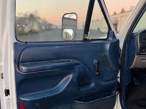 Used 1997 Ford F450 2WD Regular Cab Super Duty image 9