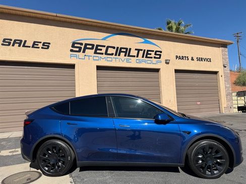Used 2024 Tesla Model Y 2WD image 6