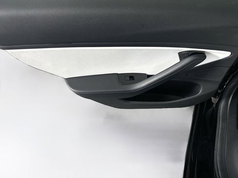 Used 2019 Tesla Model 3 Standard Range Plus image 24