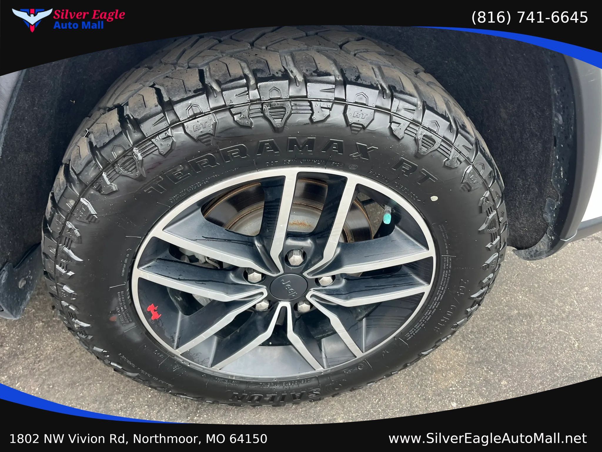Used 2019 Jeep Grand Cherokee Trailhawk w/ Trailhawk Luxury Group AWD/4WD image 13
