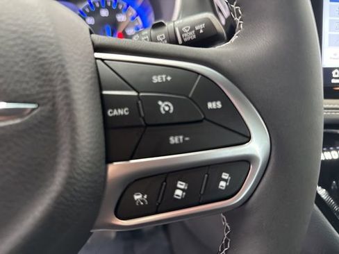 New 2026 Chrysler Pacifica Select image 17