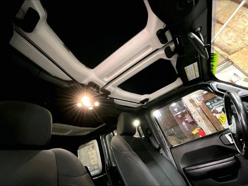 Used 2021 Jeep Wrangler Unlimited Sport image 20